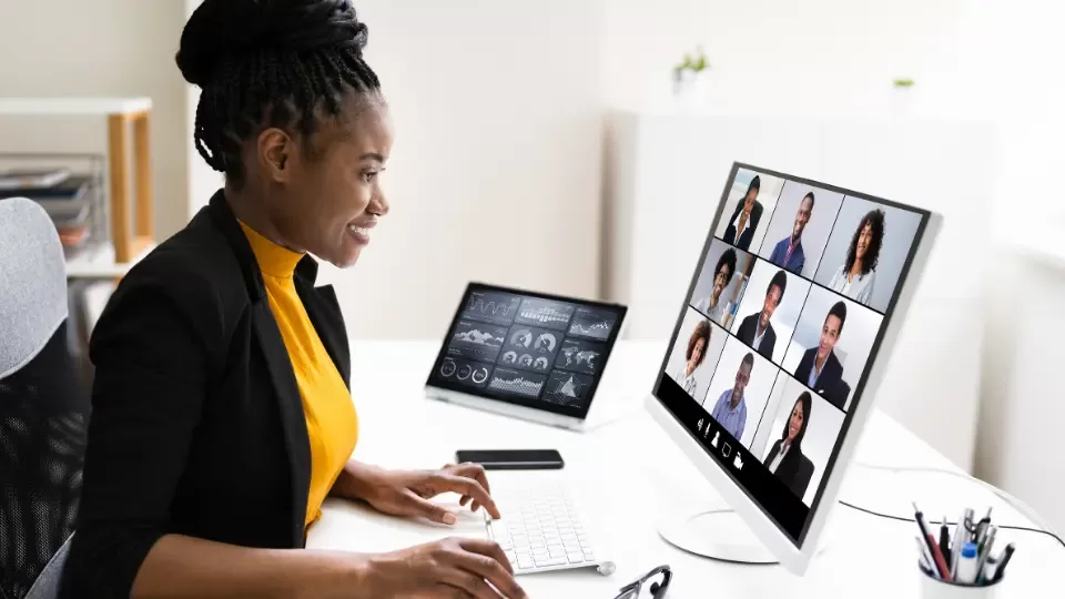 Using Vosaic to Support Qualitative Data Analysis Through Humanizing Pedagogy